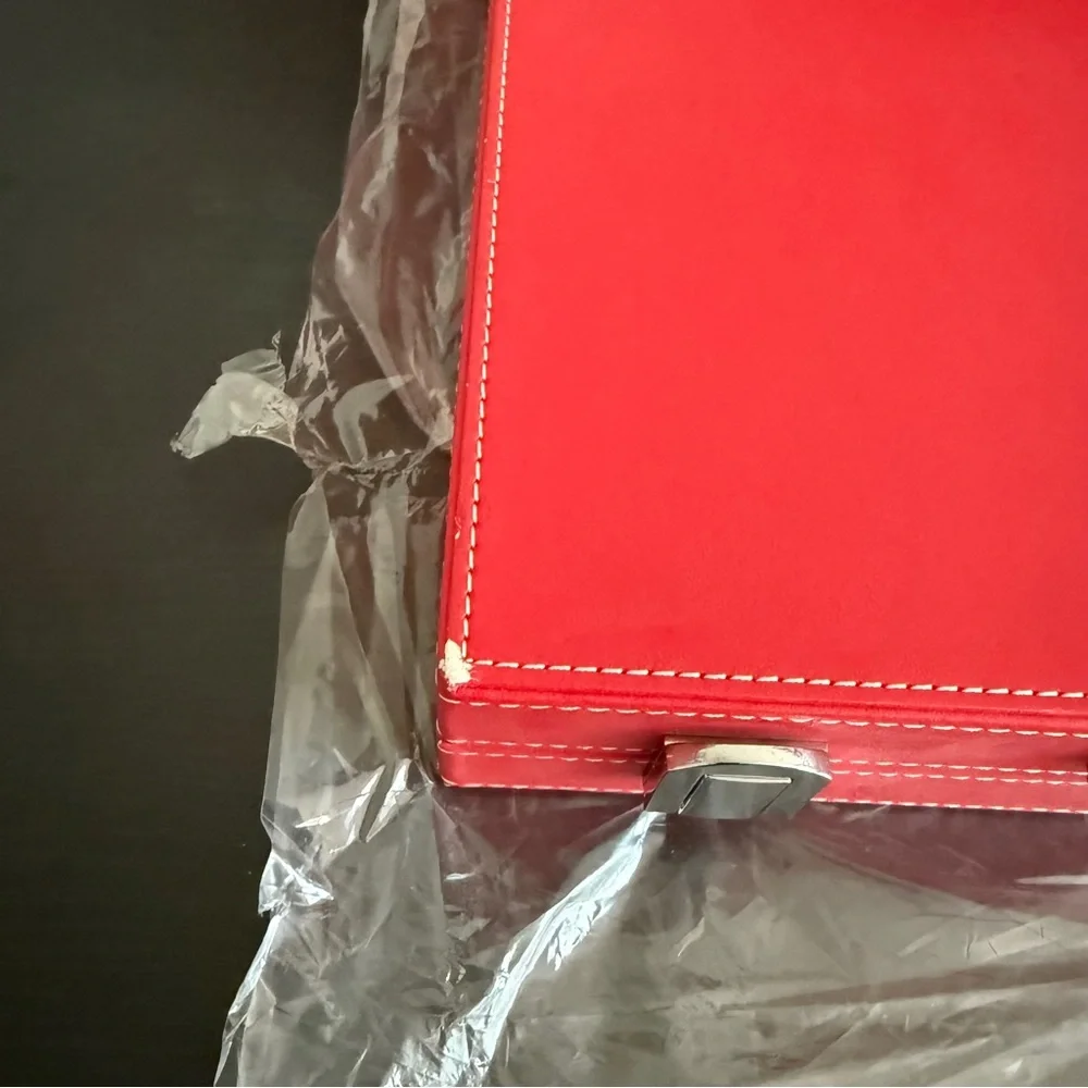 NEW 15" Red Leatherette Backgammon Game Set Black & Red Velour Inlay Board - Picture 13 of 14